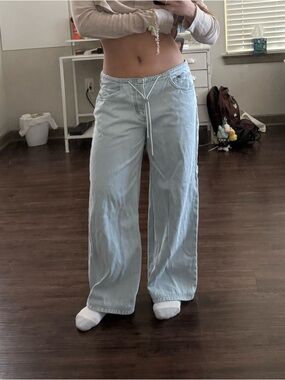 STILL HERE- Cool Jeans